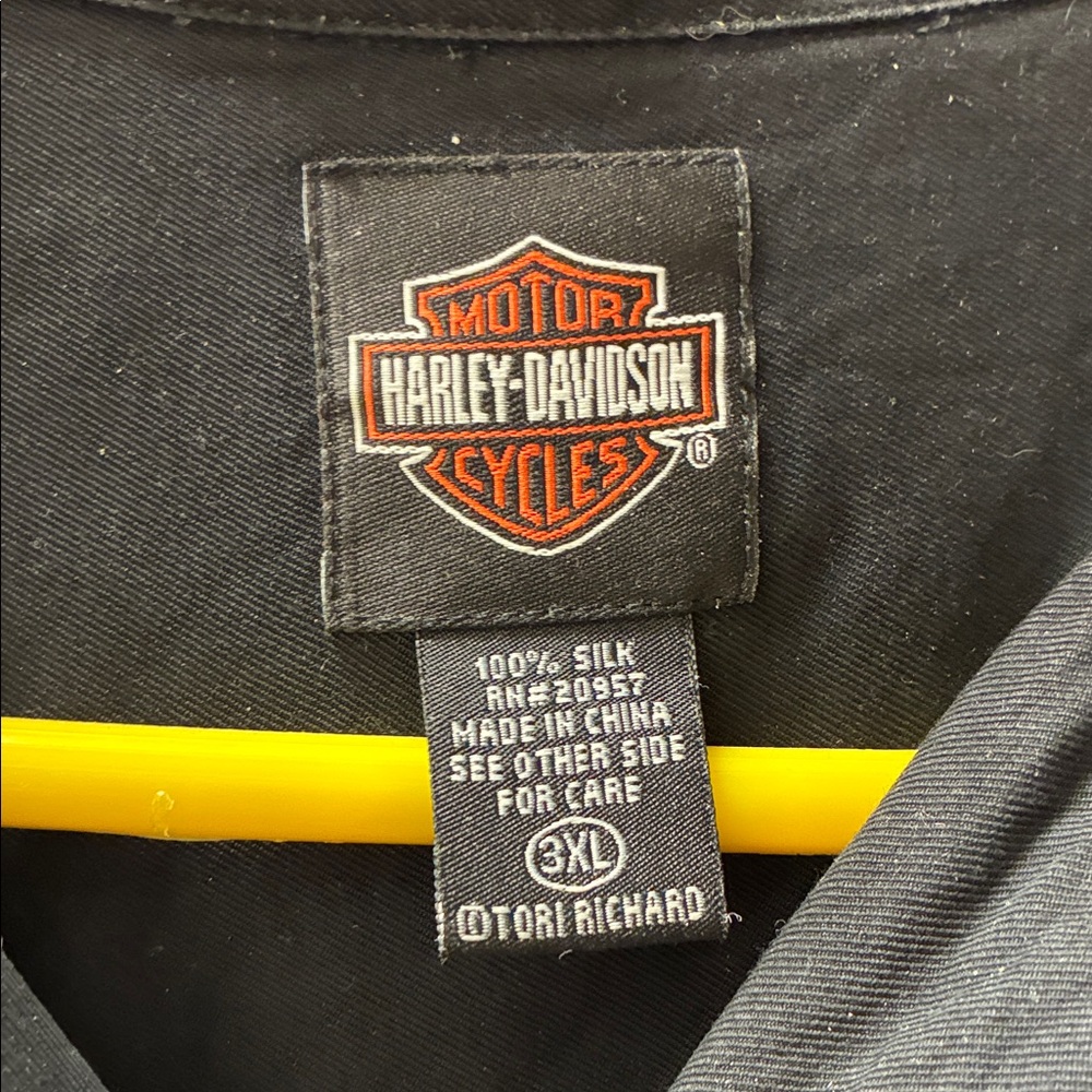 Harley-Davidson Black Casual Button Down Shirt. Silk only worn several times. - Picture 3 of 9
